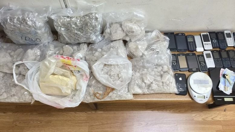 Δυόμισι τόνοι ναρκωτικά στον Πειραιά! Το κοντέινερ με τα 4.000.000 χάπια ecstasy